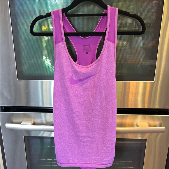 Nike Pink‎ Fitted Sleeveless Tank Top - Picture 1 of 3